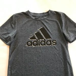 Adidas Climalite Shirt in Medium (boys)
